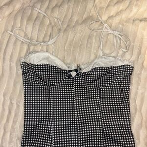 Edikted Peekaboo Lacey Gingham Corset in XS